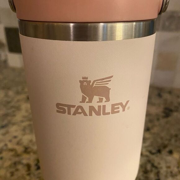 Stanley 30 oz Quencher Tumbler – Rose Quartz (Pink & Cream) - Picture 2 of 11